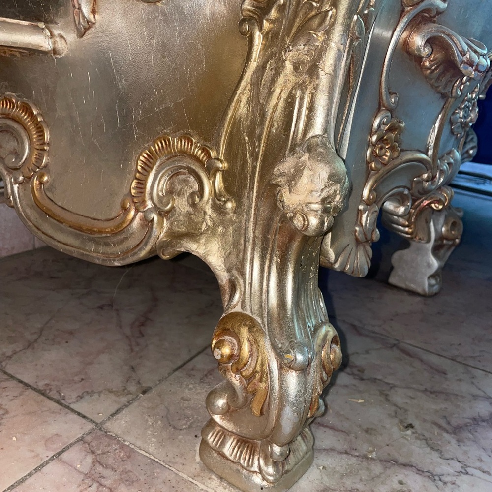 French Victorian Rocco Vanity - Picture 4 of 8